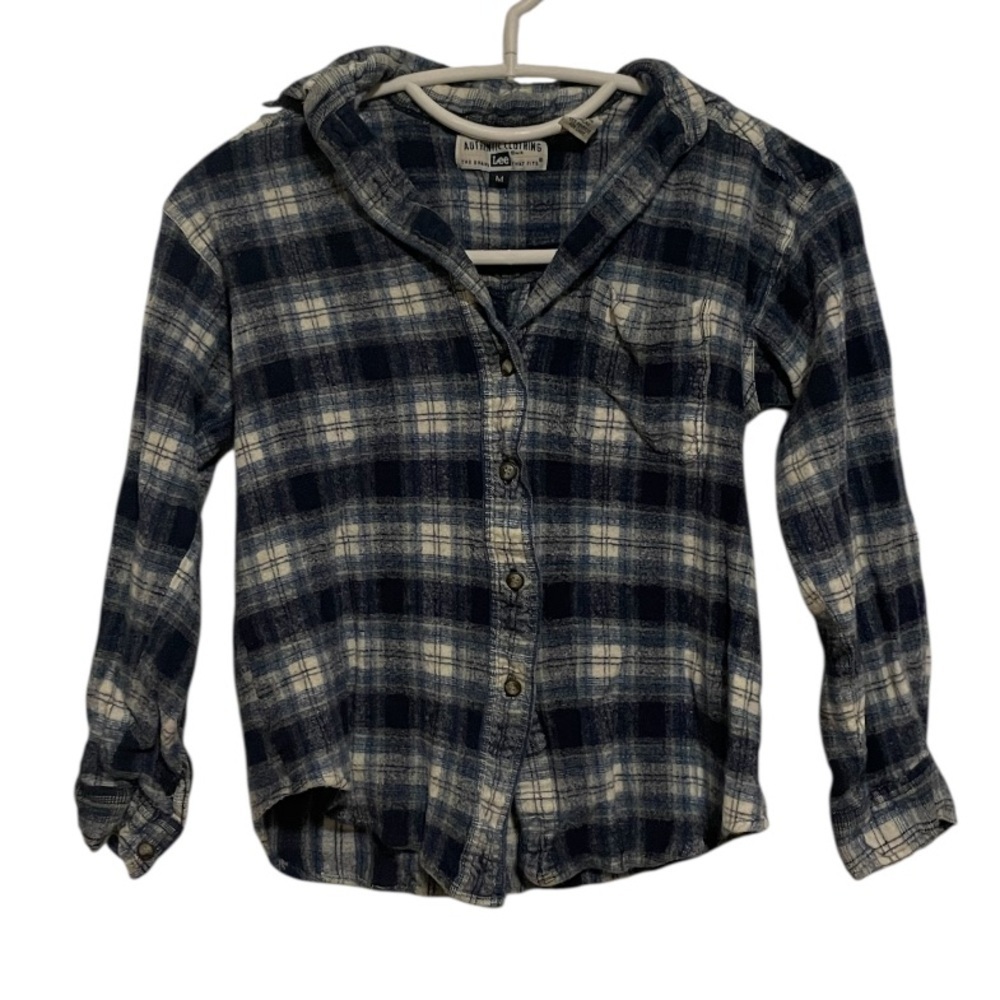 Vintage Lee Size Medium Navy Plaid Button Down Flannel Shirt Boy’s Size Medium
